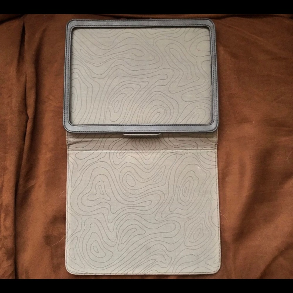 iPad case - Picture 2 of 3